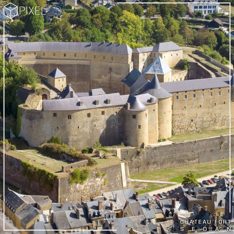 CHATEAU-FORT-SEDAN-ARDENNE-DRONE-VUE-AERIENNE-TOUR-COPYRIGHT-PIXEL-4D