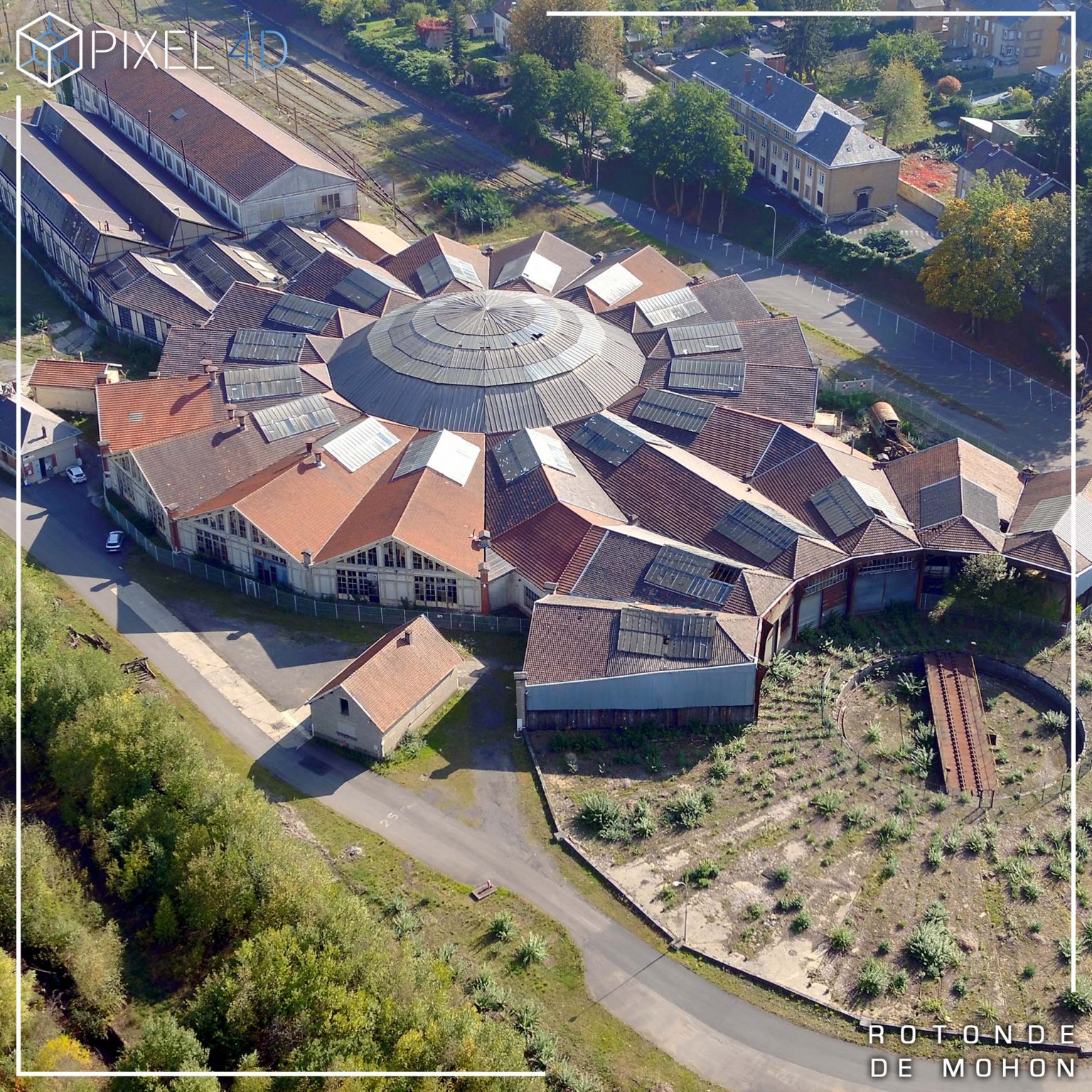 ROTONDE-DE-MOHON-VILLER-SEMEUSE-ARDENNES-GRAND-EST-DRONE-VUE-AERIENNE-GARE-TRAIN-MONUMENT-COPYRIGHT-PIXEL-4D